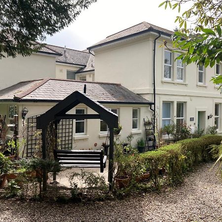 Hollyhocks Holiday Home- 2 Bedroomed Ground Floor Apartment Sleeps 5 Ivybridge Dış mekan fotoğraf