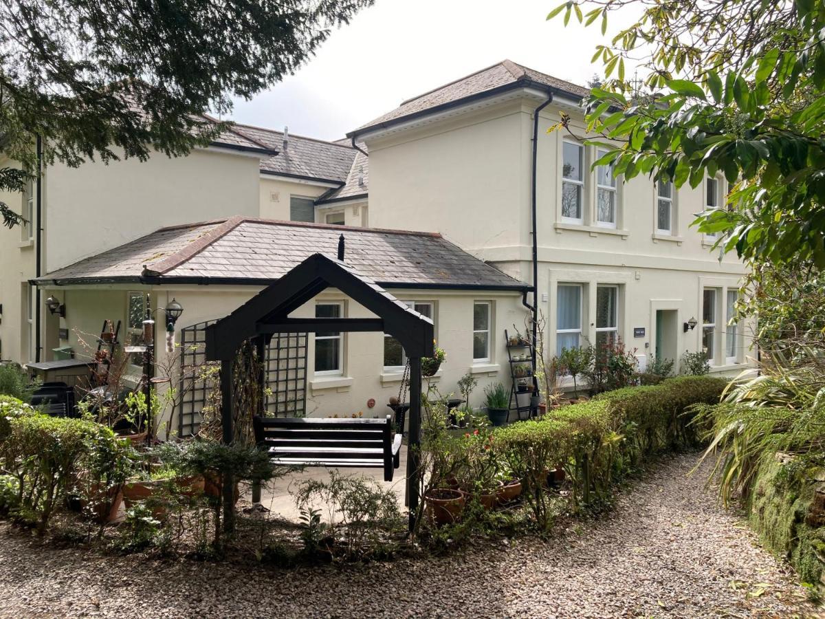 Hollyhocks Holiday Home- 2 Bedroomed Ground Floor Apartment Sleeps 5 Ivybridge Dış mekan fotoğraf