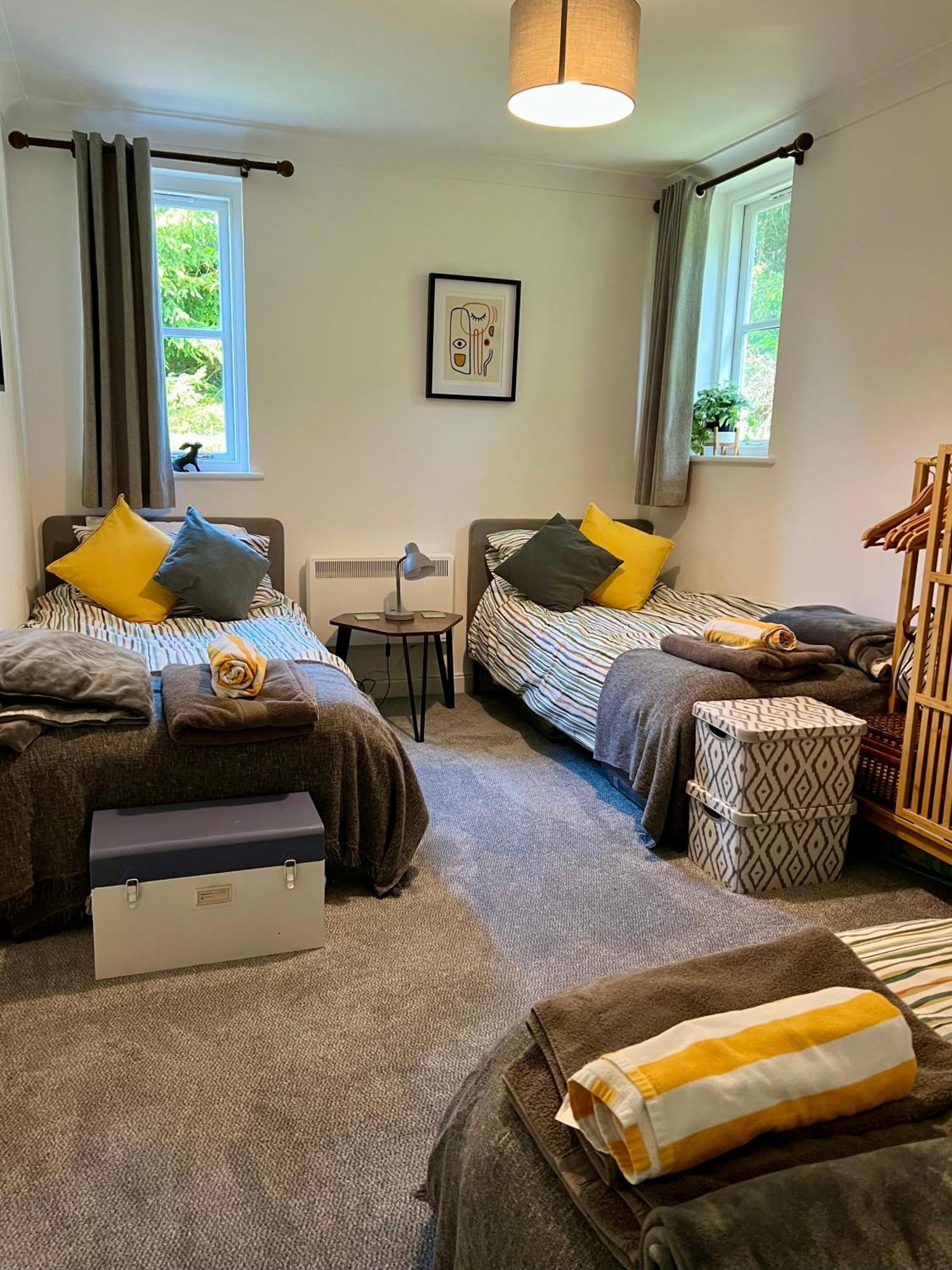 Hollyhocks Holiday Home- 2 Bedroomed Ground Floor Apartment Sleeps 5 Ivybridge Dış mekan fotoğraf