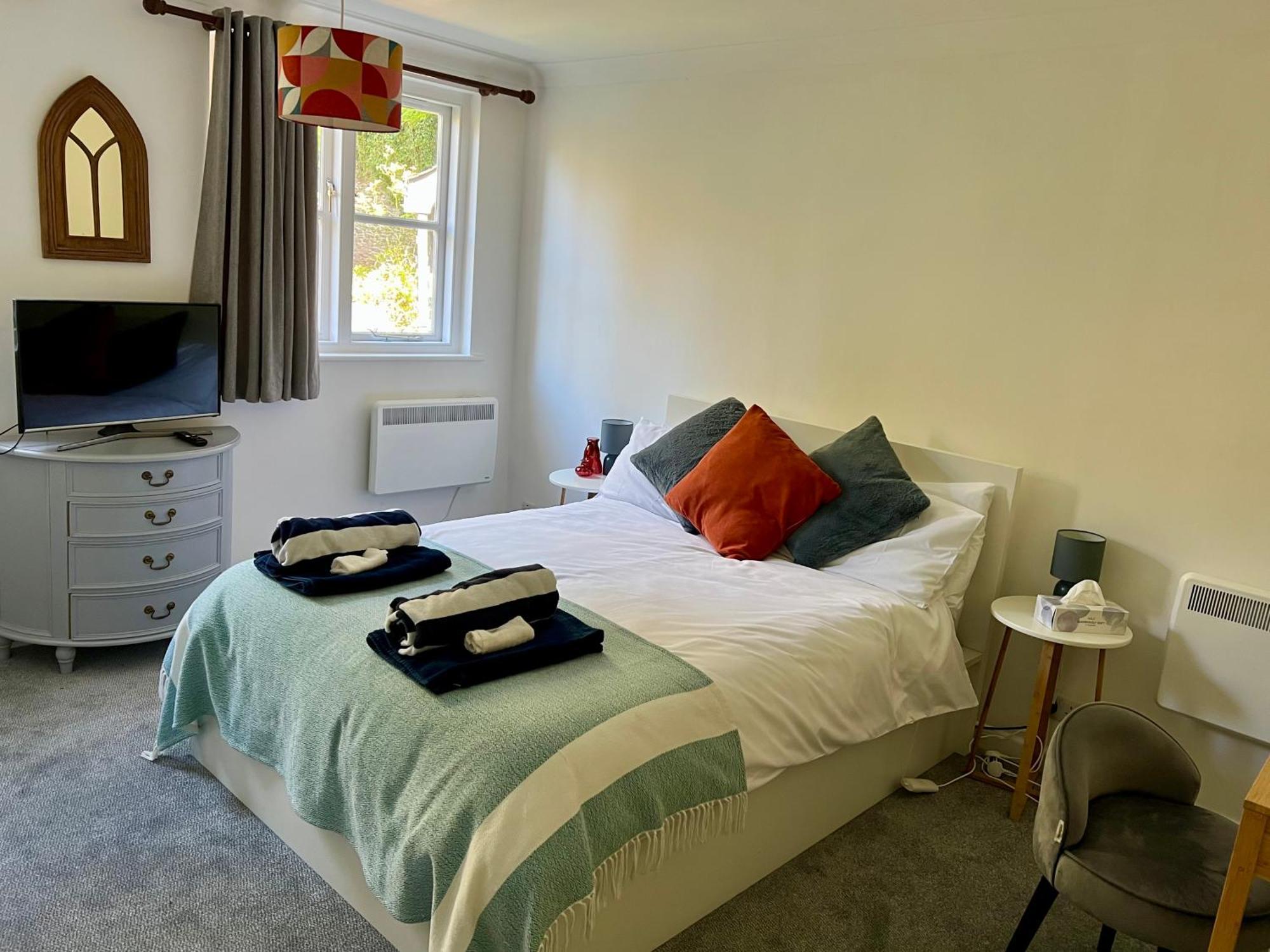Hollyhocks Holiday Home- 2 Bedroomed Ground Floor Apartment Sleeps 5 Ivybridge Dış mekan fotoğraf